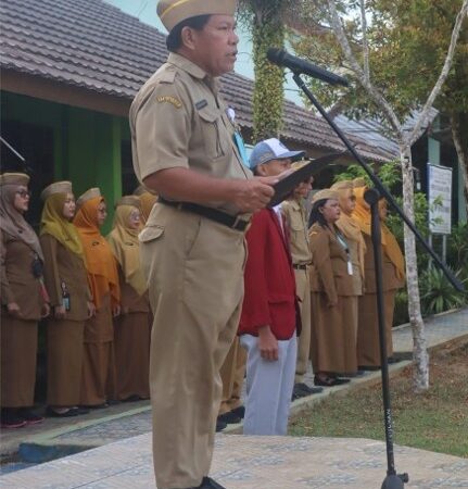 Kepala SMAN 1 Merawang Ajak Warga Sekolah Bangun Integritas dan Semangat Belajar pada Hari Pertama Tahun Pelajaran 2026/2027