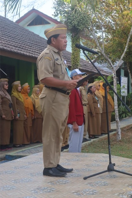 Kepala SMAN 1 Merawang Ajak Warga Sekolah Bangun Integritas dan Semangat Belajar pada Hari Pertama Tahun Pelajaran 2026/2027